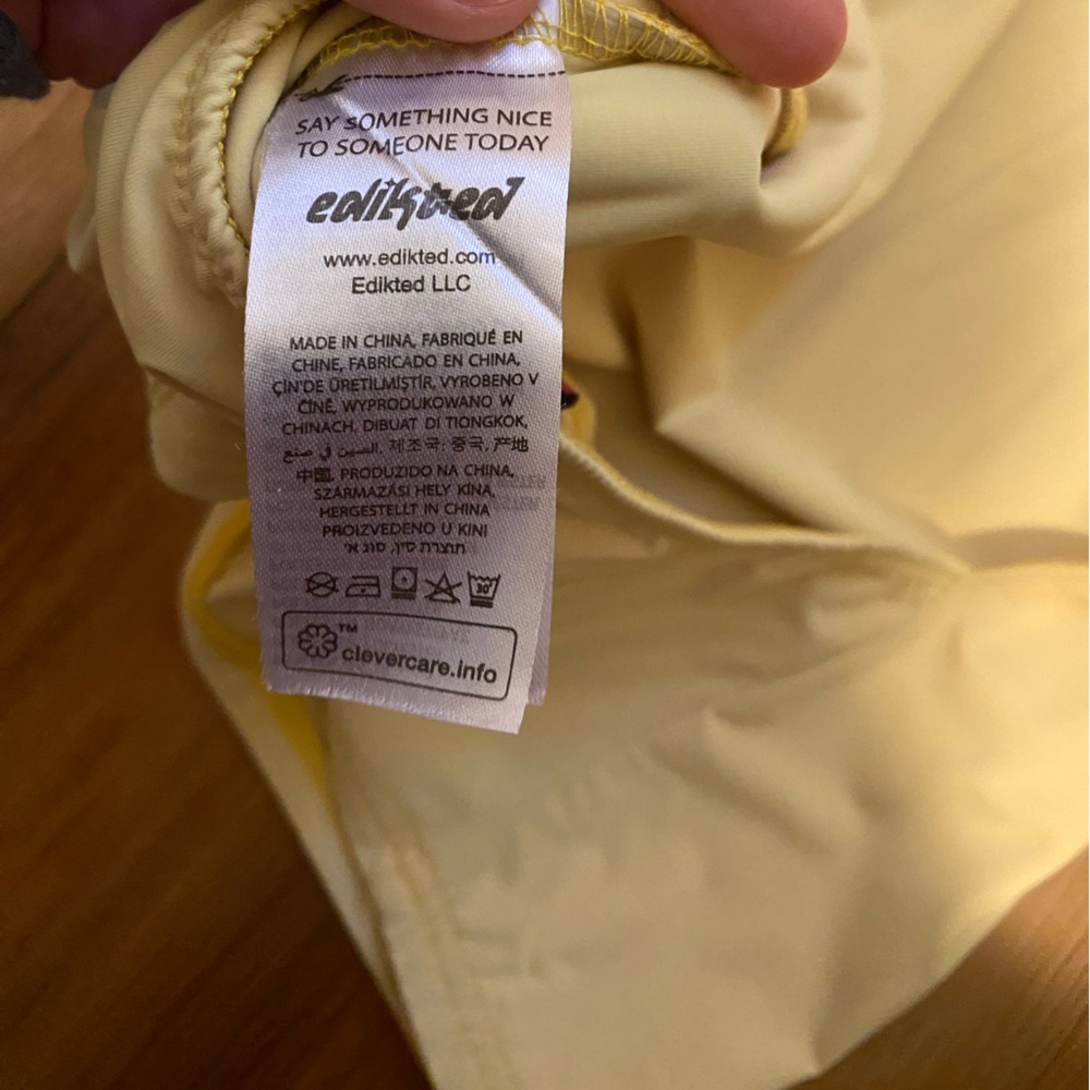 Edikted open back yellow top - Picture 5 of 5
